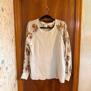 Daytrip Cream Top with Floral Accents Size XXL